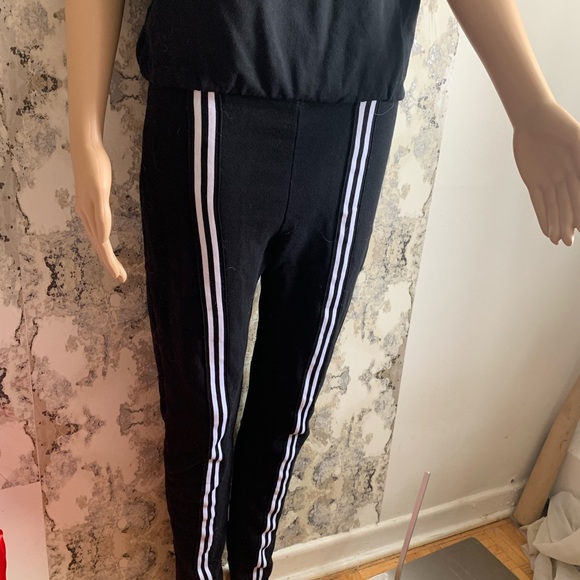 Comfortable athelesiure style jumpsuit - Picture 2 of 7